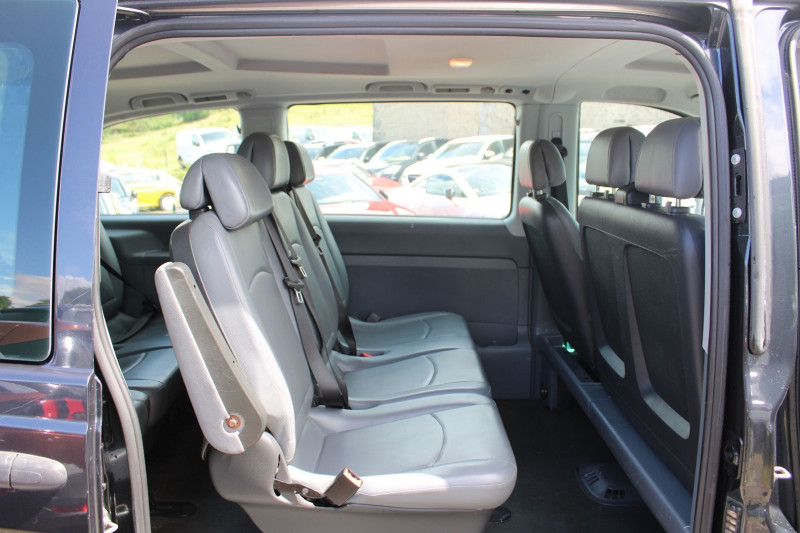 Photo 11 de l'offre de MERCEDES-BENZ VITO 111 CDI COMBI 110 CV CLIM "4X4" RÃGULATEUR RE ATTELAGE "8 PLACES" INTERIEUR CUIR à 18900€ chez Bougel transactions