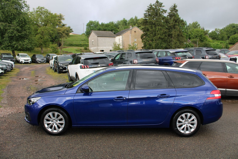 Photo 5 de l'offre de PEUGEOT 308 III SW STYLE 110 CV GPS RÉGULATEUR BLUETOOTH CAMÉRA 180 CLIM AUTO ABS LEDS USB BOITE 6V à 16900€ chez Bougel transactions