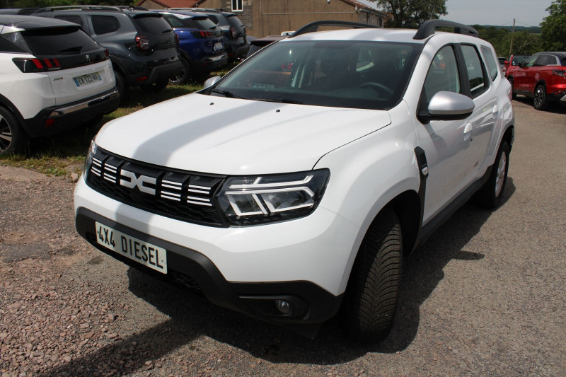 Photo 4 de l'offre de DACIA DUSTER 5 BLUE DCI 115 CV EXPRESSION  4X4  GPS CARPLAY JA 16 FULL LED USB RADAR RÉGULATEUR à 23990€ chez Bougel transactions