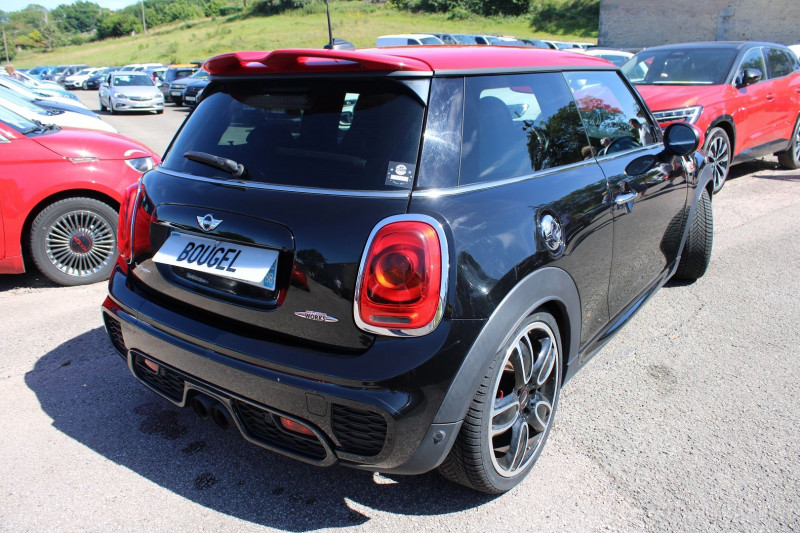 Photo 2 de l'offre de MINI MINI JOHN COOPER WORKS  231 CV  CLIM GPS 3D USB FULL LED JA 18 CUIR/ALCANTARA BACQUET à 21990€ chez Bougel transactions