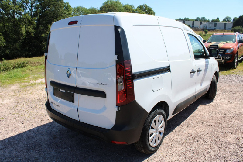 Photo 3 de l'offre de RENAULT EXPRESS VAN AFFAIRE BLUE DCI 95 CV CONFORT CLIM PORTE LATÉRALE USB BLUETOOTH TVA=16658 E HT à 19990€ chez Bougel transactions