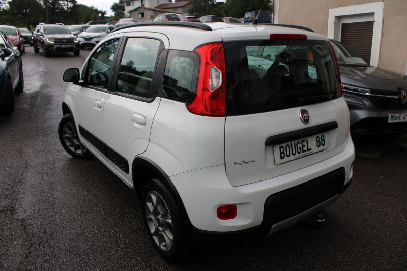 Photo 3 de l'offre de FIAT PANDA TWINAIR 85 CV ROCK  4X4  ESSENCE CLIM CITY USB JA 15 ATTELAGE LIMITEUR BLUETOOTH à 10800€ chez Bougel transactions