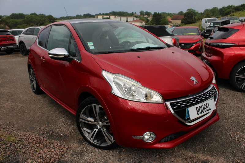 Peugeot 208 II GTI THP 200 CV GPS 3D AUDIO JBL TOIT PANO JA 17 USB RADAR BLUETOOTH RÉGULATEUR Essence ROUGE RUBY Occasion à vendre