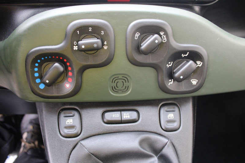 Photo 13 de l'offre de FIAT PANDA TWINAIR 85 CV ROCK  4X4  ESSENCE CLIM CITY USB JA 15 ATTELAGE LIMITEUR BLUETOOTH à 10800€ chez Bougel transactions