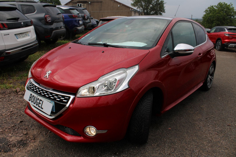 Photo 4 de l'offre de PEUGEOT 208 II GTI THP 200 CV GPS 3D AUDIO JBL TOIT PANO JA 17 USB RADAR BLUETOOTH RÉGULATEUR à 13990€ chez Bougel transactions