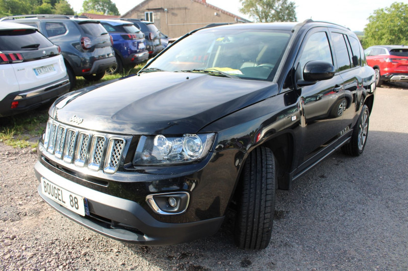 Photo 5 de l'offre de JEEP COMPASS 2L2 CRD 136CV LIMITED DIESEL BOITE 6 CAMÉRA CUIR GPS MÉDIA TOIT OUVRANT ATTELAGE à 10990€ chez Bougel transactions