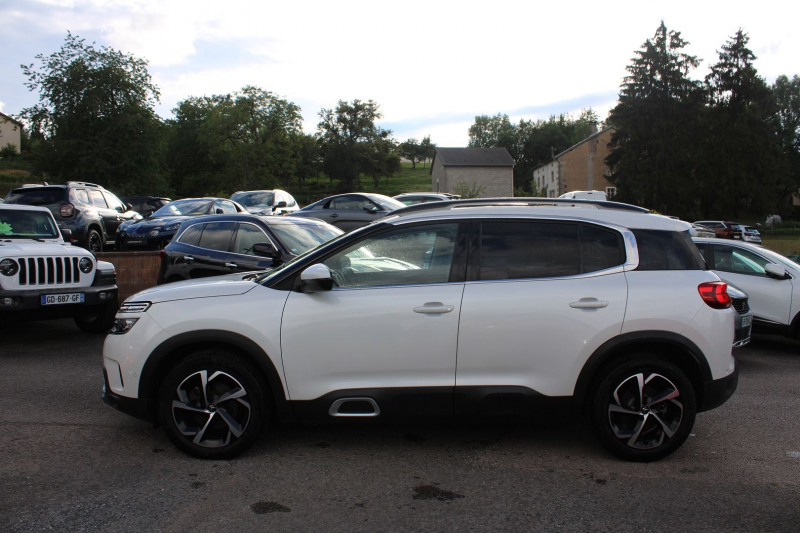 Photo 6 de l'offre de CITROEN C5 AIRCROSS BLUEHDI 180 EAT8 BOITE AUTO CAMÉRA GRAND GPS 3D FULL LEDS TOIT OUVRANT PANO à 25700€ chez Bougel transactions