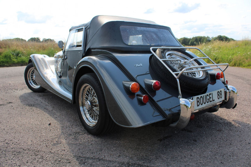 Photo 3 de l'offre de MORGAN MORGAN PLUS 4 CABRIOLET 2L 156 CV CUIR FAUVE JANTES ALU RAYON CHROMES BOIS PRECIEUX à 63500€ chez Bougel transactions