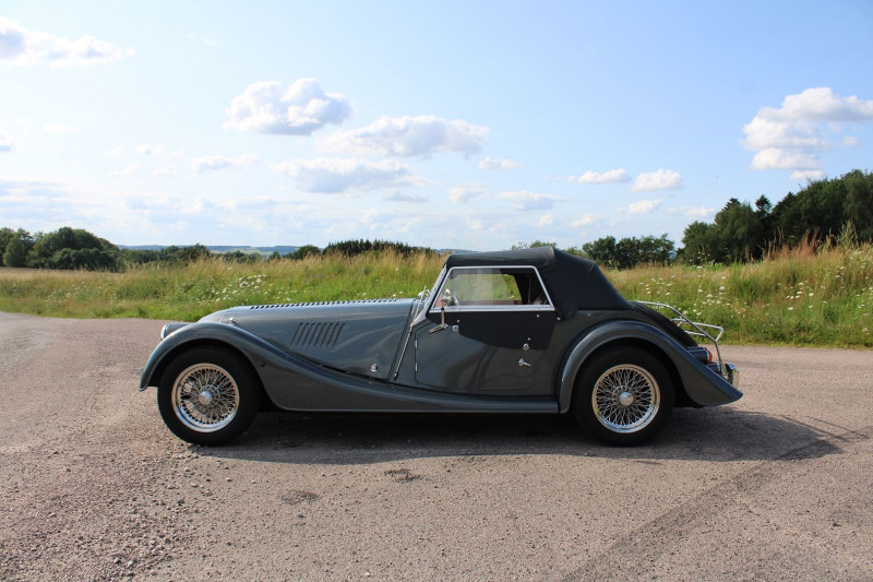 Photo 6 de l'offre de MORGAN MORGAN PLUS 4 CABRIOLET 2L 156 CV CUIR FAUVE JANTES ALU RAYON CHROMES BOIS PRECIEUX à 63500€ chez Bougel transactions