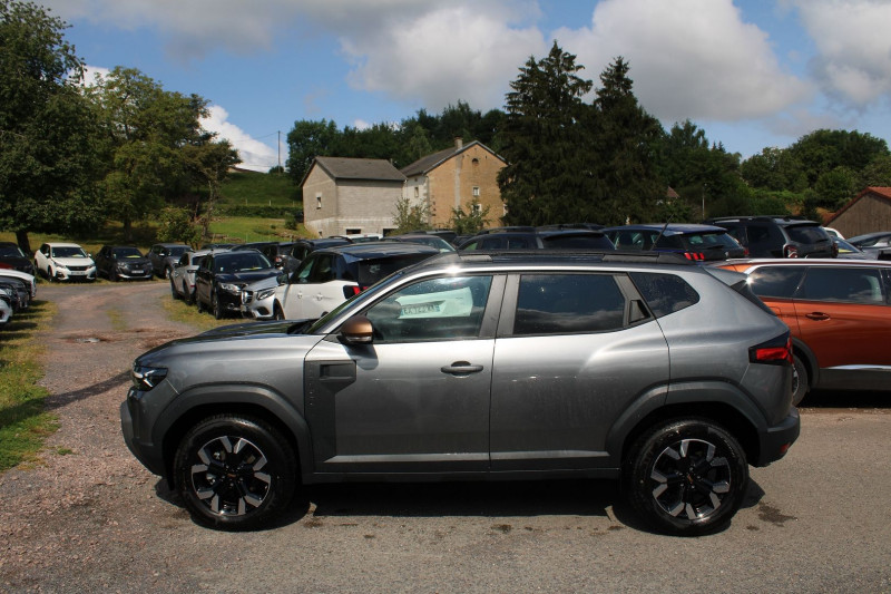 Photo 5 de l'offre de DACIA DUSTER VI EXTREME TCE 130 CV  4X4  GPS CAMÉRA FULL LED USB JA 17 RÉGULATEUR à 29990€ chez Bougel transactions