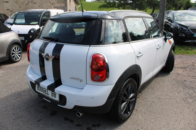 Photo 2 de l'offre de MINI COUNTRYMAN COOPER.D 112 4WD 4X4 BOITE AUTO 6V DIESEL BICOLOR CLIMAT LASER ABS ESP JA BLACKS à 14800€ chez Bougel transactions