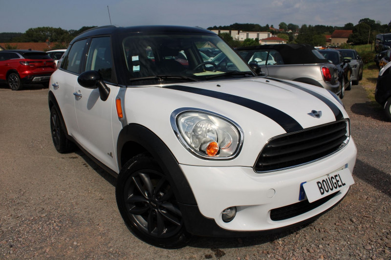 Mini COUNTRYMAN COOPER.D 112 4WD 4X4 BOITE AUTO 6V DIESEL BICOLOR CLIMAT LASER ABS ESP JA BLACKS Diesel BLANC TOIT NOIR Occasion à vendre