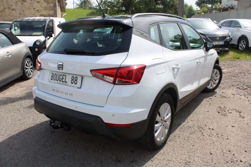 Photo 2 de l'offre de SEAT ARONA TSI XCELLENCE ESSENCE CLIM GPS 3D USB JA 16 ATTELAGE RADAR BLUETOOTH RÉGULATEUR à 14990€ chez Bougel transactions