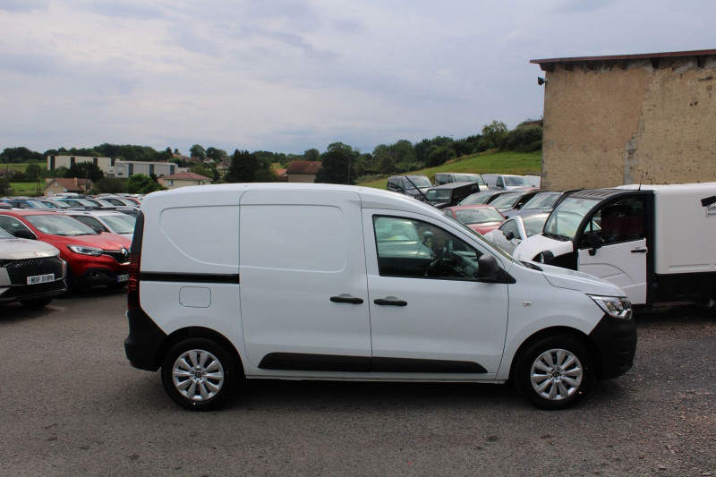 Photo 6 de l'offre de RENAULT EXPRESS VAN AFFAIRE BLUE DCI 95 CV CONFORT CLIM PORTE LATÉRALE USB BLUETOOTH TVA=16658 E HT à 19990€ chez Bougel transactions