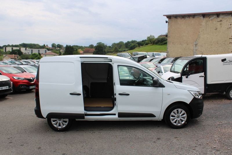 Photo 7 de l'offre de RENAULT EXPRESS VAN AFFAIRE BLUE DCI 95 CV CONFORT CLIM PORTE LATÉRALE USB BLUETOOTH TVA=16658 E HT à 19990€ chez Bougel transactions