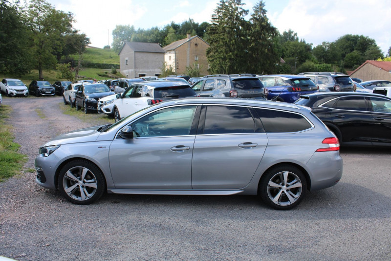 Photo 6 de l'offre de PEUGEOT 308 III SW BLUE HDI 130 CV GT-LINE GPS 3D FULL LED USB JA 17 ATTELAGE BLUETOOTH RÉGULATEUR à 15990€ chez Bougel transactions