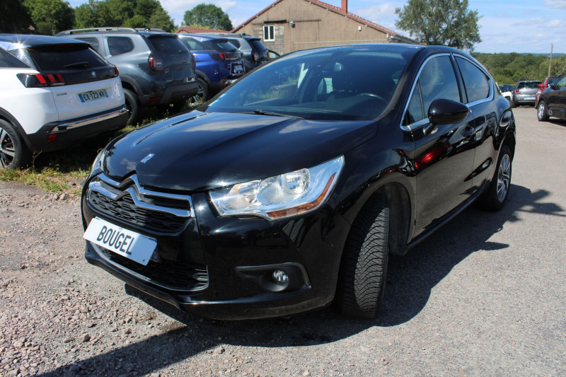 Photo 5 de l'offre de DS DS 4 BLUE HDI 120 CV SO CHIC GPS 3D SIÈGES MASSANTS RADAR JA 17 BLUETOOTH RÉGULATEUR à 11990€ chez Bougel transactions