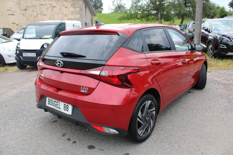 Photo 2 de l'offre de HYUNDAI I20 T-GDI 100 CV HYBRIDE 48V INTUITIVE GPS CARPLAY CAMÉRA JA 16 I-COKPIT RÉGULATEUR à 15700€ chez Bougel transactions