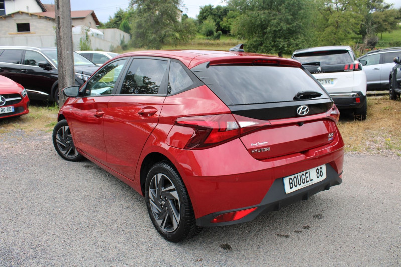 Photo 3 de l'offre de HYUNDAI I20 T-GDI 100 CV HYBRIDE 48V INTUITIVE GPS CARPLAY CAMÉRA JA 16 I-COKPIT RÉGULATEUR à 15700€ chez Bougel transactions