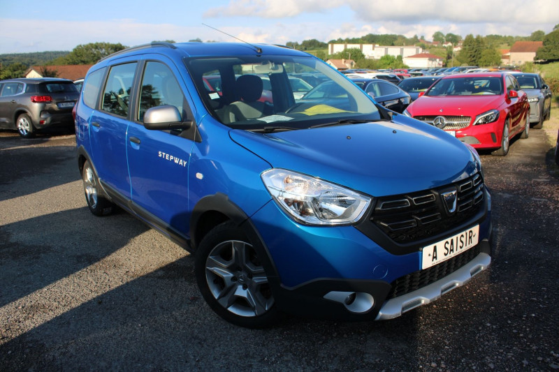 Dacia LODGY STEPWAY DCI 90 CV REGULATEUR BLUETOOTH CAMÉRA GPS USB ABS ATTELAGE  BOITE 6V Diesel BLEU AZZURITE Occasion à vendre