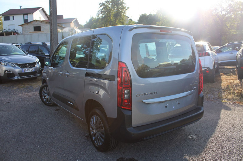 Photo 4 de l'offre de CITROEN BERLINGO 5 BLUE HDI 100 CV PLUS GPS CARPLAY CAMÉRA I-COKPIT FULL LED BLUETOOTH RÉGULATEUR à 24900€ chez Bougel transactions