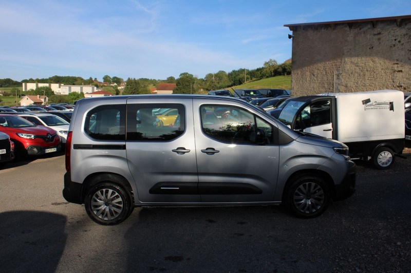 Photo 8 de l'offre de CITROEN BERLINGO 5 BLUE HDI 100 CV PLUS GPS CARPLAY CAMÉRA I-COKPIT FULL LED BLUETOOTH RÉGULATEUR à 24900€ chez Bougel transactions