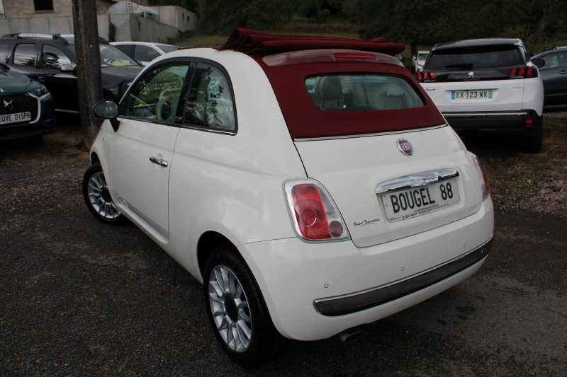 Photo 3 de l'offre de FIAT 500 CABRIOLET 1L2 LOUNGE MI CUIR CLIMAT ABS HIFI JANTES ALU  BICOLOR  DÉCAPOTABLE à 8700€ chez Bougel transactions