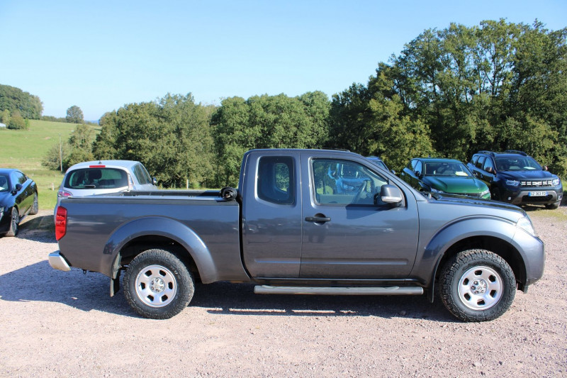 Photo 6 de l'offre de NISSAN NAVARA PICK-UP  4X4  KING-CAB XE 2L5 DCI 144 CV CLIM ATTELAGE COUVRE BENNE PACK HIVER à 19990€ chez Bougel transactions