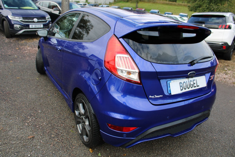 Photo 4 de l'offre de FORD FIESTA ECOBOOST 182 CV ST SPORT à 19500€ chez Bougel transactions