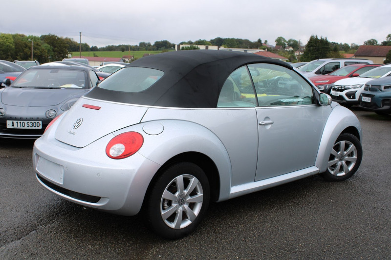 Photo 3 de l'offre de VOLKSWAGEN BEETLE CABRIOLET DIESEL 1L6 TDI 105 CV RÉGULATEUR CLIMAT ABS LASER MP3 JANTES ALU à 9990€ chez Bougel transactions