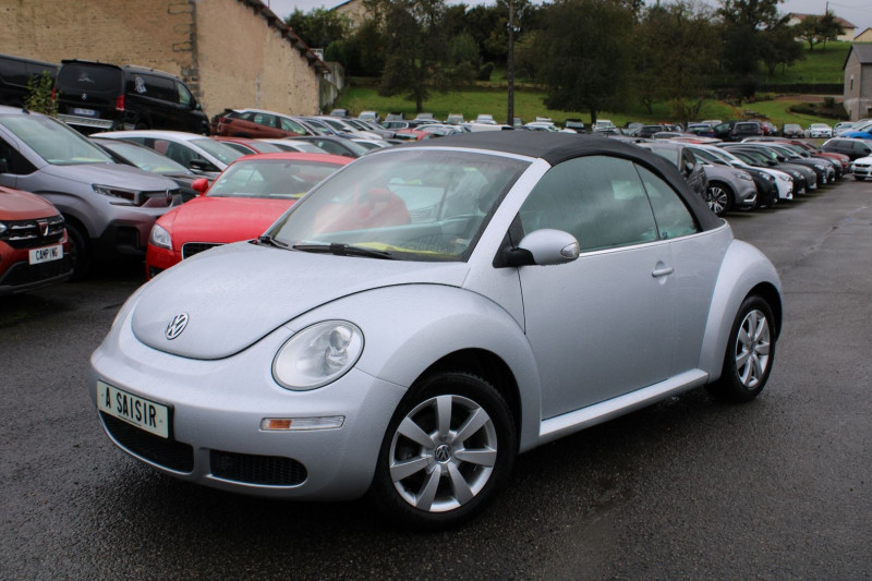 Photo 1 de l'offre de VOLKSWAGEN BEETLE CABRIOLET DIESEL 1L6 TDI 105 CV RÉGULATEUR CLIMAT ABS LASER MP3 JANTES ALU à 9990€ chez Bougel transactions