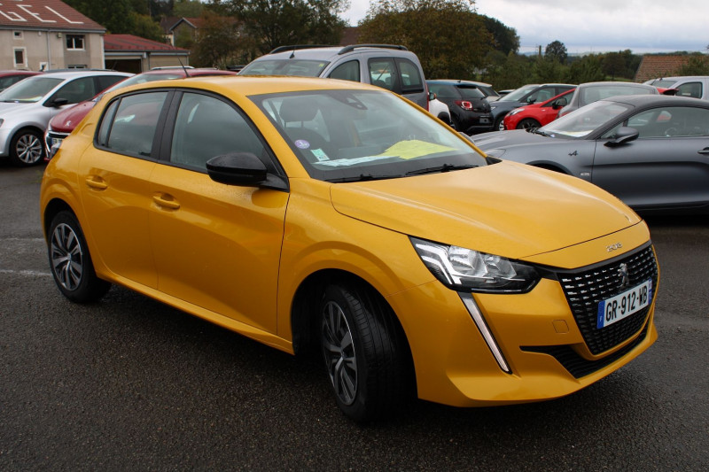 Photo 2 de l'offre de PEUGEOT 208 III ACTIVE PACK 100 CV ESSENCE BOITE 6V GPS USB RÉGULATEUR BLUETOOTH CLIMAT ABS LEDS à 15990€ chez Bougel transactions