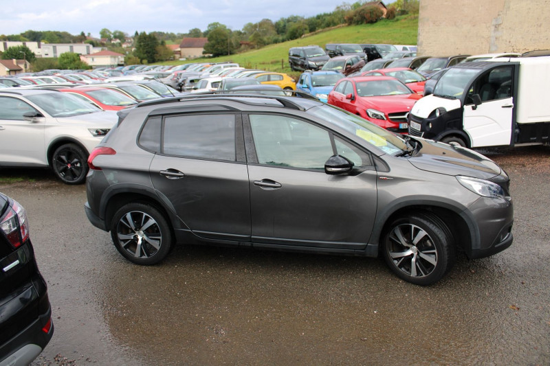 Photo 2 de l'offre de PEUGEOT 2008 II GT LINE SPORT LUXE ESSENCE TURBO 110 CV ABS CAMÉRA GPS USB TOIT PANO BLUETOOTH à 12500€ chez Bougel transactions