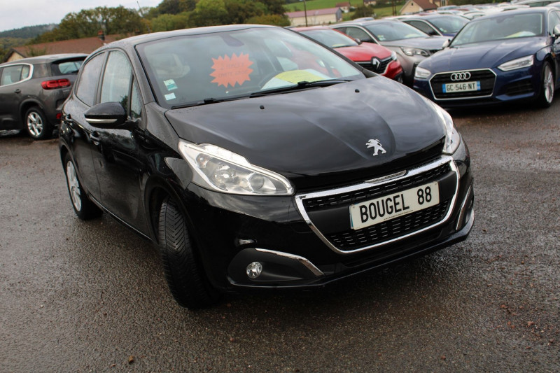 Peugeot 208 II AFFAIRE SIGNATURE 82 CV ESSENCE GPS MIROR LINK CLIM MP3 USB RADAR BLUETOOTH RÉGULATEUR Essence NOIR PERLA Occasion à vendre