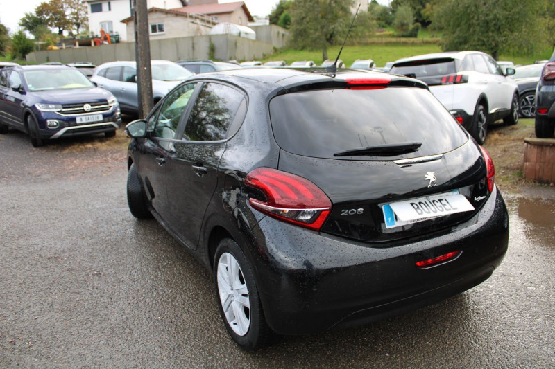 Photo 4 de l'offre de PEUGEOT 208 II AFFAIRE SIGNATURE 82 CV ESSENCE GPS MIROR LINK CLIM MP3 USB RADAR BLUETOOTH RÉGULATEUR à 7500€ chez Bougel transactions