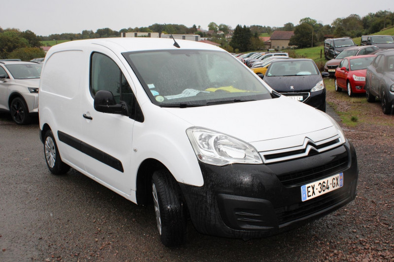 Photo 2 de l'offre de CITROEN BERLINGO III 1L6 BLUEHDI BUSINESS 3 PLACES GPS USB RÉGULATEUR BLUETOOTH CLIMAT  9158 EUROS HT à 10990€ chez Bougel transactions