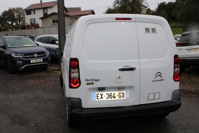 Photo 4 de l'offre de CITROEN BERLINGO III 1L6 BLUEHDI BUSINESS 3 PLACES GPS USB RÉGULATEUR BLUETOOTH CLIMAT  9158 EUROS HT à 10990€ chez Bougel transactions