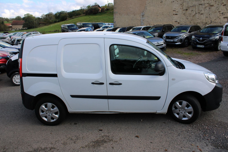 Photo 2 de l'offre de RENAULT KANGOO III EXTRA RLINK 1L5 DCI 90 CV REGULATEUR BLUETOOTH RADARS CLIM GPS USB ABS  3 PLACES à 11900€ chez Bougel transactions