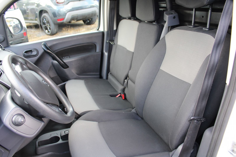 Photo 6 de l'offre de RENAULT KANGOO III EXTRA RLINK 1L5 DCI 90 CV REGULATEUR BLUETOOTH RADARS CLIM GPS USB ABS  3 PLACES à 11900€ chez Bougel transactions