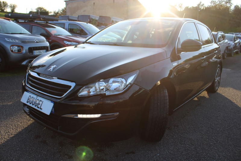 Photo 4 de l'offre de PEUGEOT 308 III ALLURE 110 CV ESSENCE GPS 3D CLIM ATTELAGE USB JA 16 RADAR BLUETOOTH RÉGULATEUR à 8990€ chez Bougel transactions