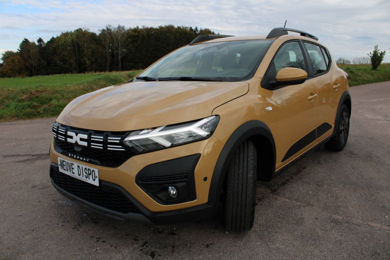 Photo 4 de l'offre de DACIA SANDERO 5 STEPWAY EXPRESSION TCE 90 CV GPS CARPLAY CAMÉRA FULL LED RE BLUETOOTH RÉGULATEUR à 18990€ chez Bougel transactions