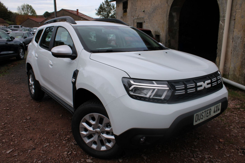 Dacia DUSTER 5 BLUE DCI 115 CV EXPRESSION  4X4  GPS CARPLAY JA 16 FULL LED USB RADAR RÉGULATEUR Diesel BLANC GLACIER Occasion à vendre