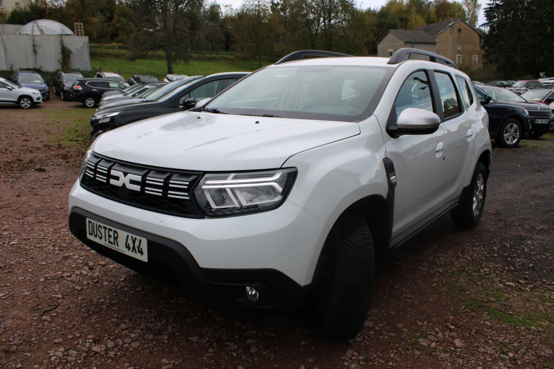 Photo 5 de l'offre de DACIA DUSTER 5 BLUE DCI 115 CV EXPRESSION  4X4  GPS CARPLAY JA 16 FULL LED USB RADAR RÉGULATEUR à 23990€ chez Bougel transactions