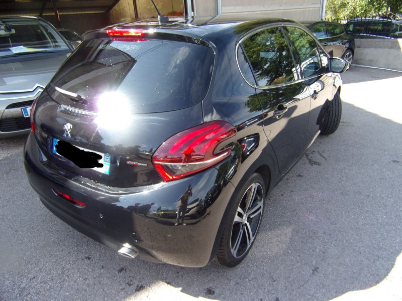 Photo 3 de l'offre de PEUGEOT 208 II 1L6 BLUEHDI 100 CV GT SPORT TURBO DIESEL à 12990€ chez Bougel transactions