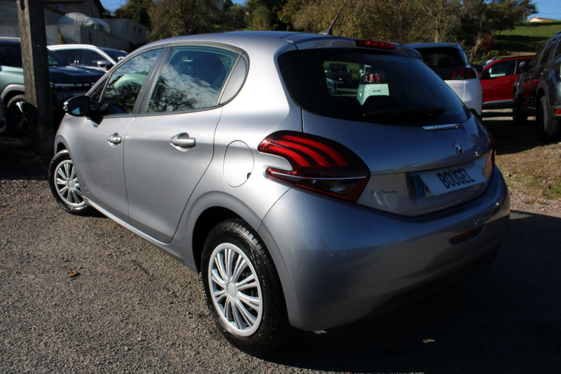 Photo 3 de l'offre de PEUGEOT 208 II BLUE HDI 100 CV ACTIVE GPS 3D CLIM AUTO USB BLUETOOTH RÉGULATEUR ROUE DE SECOURS à 11800€ chez Bougel transactions