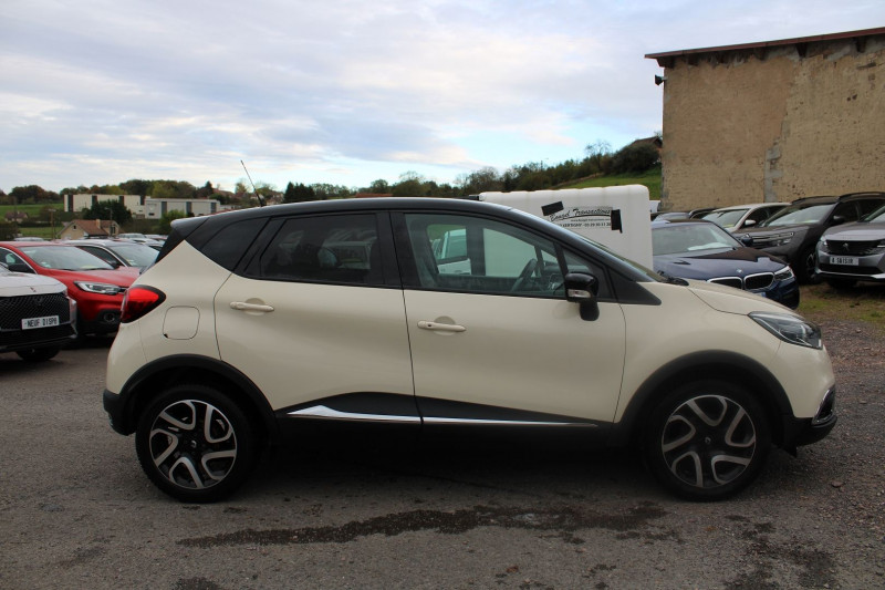 Photo 5 de l'offre de RENAULT CAPTUR II ENERGY INTENS TCE 90 CV CLIM GPS 3D CAMÉRA AUDIO USB JA 17 BLUETOOTH RÉGULATEUR à 10500€ chez Bougel transactions