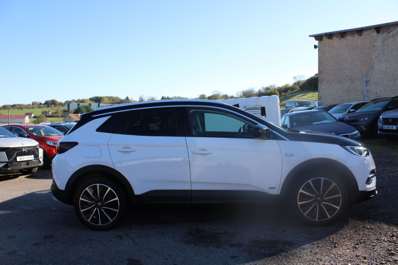 Photo 6 de l'offre de OPEL GRANDLAND X HYBRID4 300 ULTIMATE AWD 4X4 GPS USB CAMÉRA 360 ABS BICOLOR RÉGULATEUR ADAPTATIF à 24500€ chez Bougel transactions