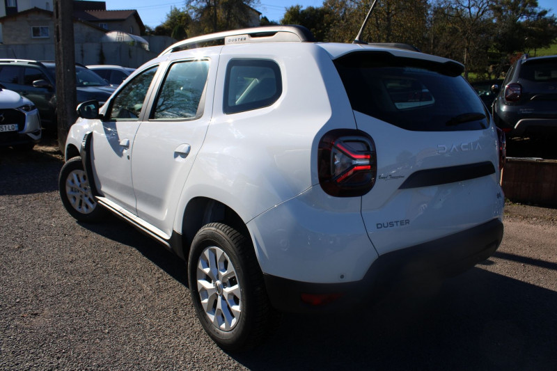 Photo 3 de l'offre de DACIA DUSTER 5 BLUE DCI 115 CV EXPRESSION  4X4  GPS CARPLAY JA 16 FULL LED USB RADAR RÉGULATEUR à 23990€ chez Bougel transactions