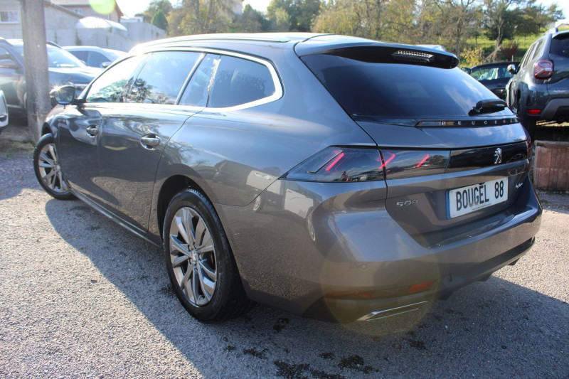 Photo 3 de l'offre de PEUGEOT 508 III SW 1L6 BLUEHDI 130 ALLURE BOITE 6V CAMÉRA REGULATEUR BLUETOOTH GPS USB MI CUIR ABS à 18900€ chez Bougel transactions