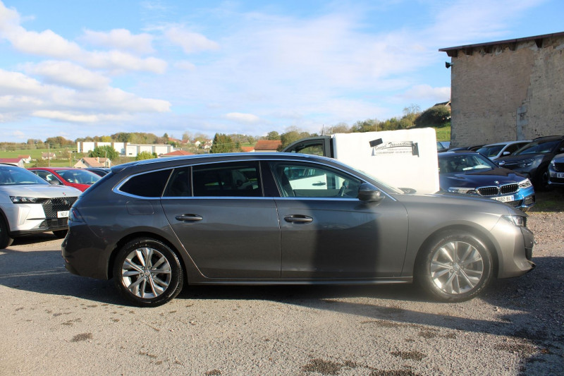 Photo 5 de l'offre de PEUGEOT 508 III SW 1L6 BLUEHDI 130 ALLURE BOITE 6V CAMÉRA REGULATEUR BLUETOOTH GPS USB MI CUIR ABS à 18900€ chez Bougel transactions